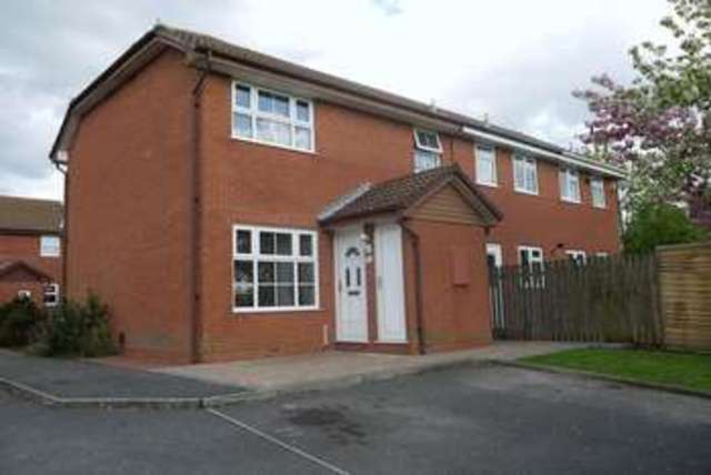 Image of 1 bedroom Terraced house for sale in Edward Close Aylesbury HP21 at Edward Close  Aylesbury, HP21 9YQ