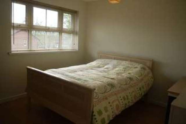  Image of 1 bedroom Terraced house for sale in Edward Close Aylesbury HP21 at Edward Close  Aylesbury, HP21 9YQ