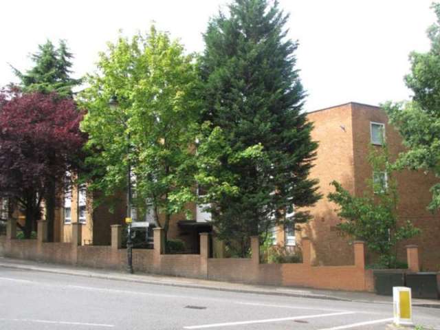 Image of 2 bedroom Flat to rent in London Road Harrow-on-the-Hill Harrow HA1 at London Road  Harrow on the Hill, HA1 3NW