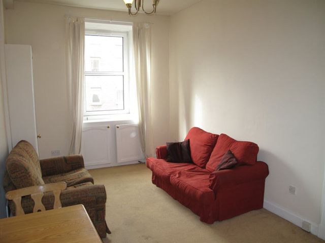  Image of 1 bedroom Flat to rent in Elgin Terrace Edinburgh EH7 at Easter Road Edinburgh Edinburgh, EH7 5PB