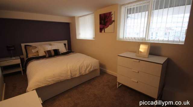  Image of 3 bedroom Apartment to rent in Empress Street Old Trafford Manchester M16 at Empress Street Old Trafford Manchester, M16 9EN