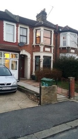  Image of 1 bedroom Terraced house to rent in Endsleigh Gardens Cranbrook Ilford IG1 at ENDSLEIGH GARDENS  ILFORD, IG1 3EG