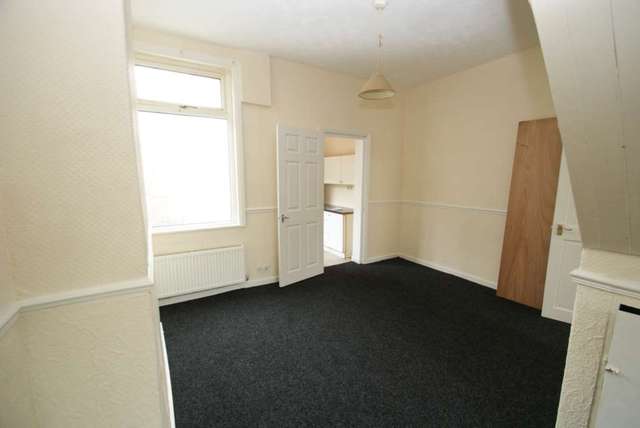  Image of 2 bedroom Terraced house to rent in Enfield Street Middlesbrough TS1 at Enfield Street Town Middlesbrough, TS1 4EH