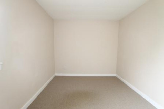  Image of 2 bedroom Flat to rent in Eriboll Street Glasgow G22 at Lambhill Glasgow Glasgow, G22 6PB