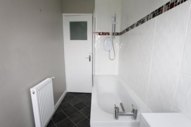  Image of 2 bedroom Flat to rent in Eriboll Street Glasgow G22 at Lambhill Glasgow Glasgow, G22 6PB