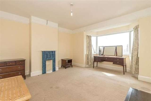  Image of 3 bedroom Semi-Detached house for sale in Evesham Road Redditch B97 at Evesham Road  Headless Cross, B97 5EW