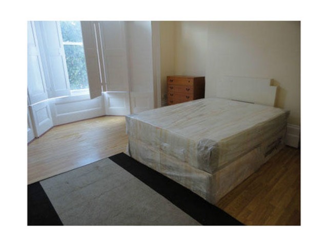  Image of 3 bedroom Flat to rent in Farleigh Road London N16 at Farleigh Road  Stoke Newington, N16 7TH