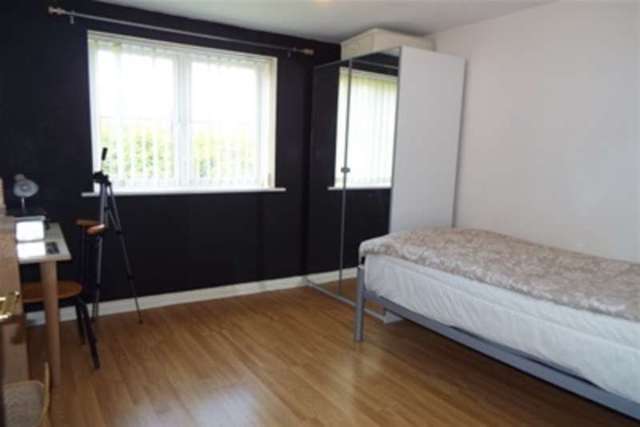  Image of 2 bedroom Flat to rent in Farrier Close Pity Me Durham DH1 at Framwellgate Moor, DH1 5XY