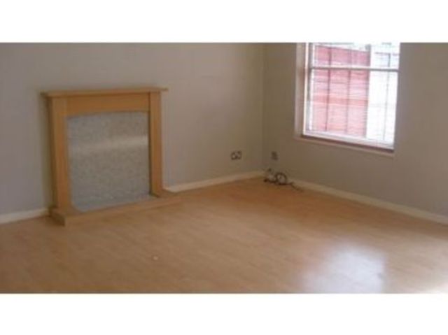  Image of 2 bedroom Flat to rent in Central Avenue Tilbury RM18 at Feenan Highway  Romford, RM18 7RX