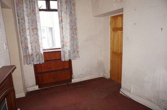  Image of 1 bedroom Flat for sale in Kirkland Kendal LA9 at Kendal Cumbria, LA9 5AF