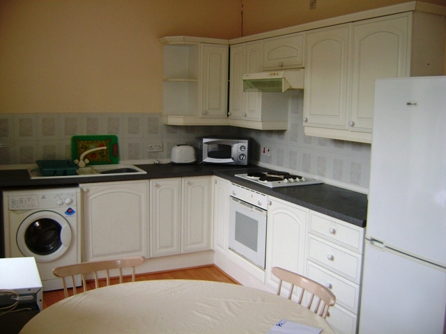 Image of 2 bedroom Flat to rent in Forbes Place Paisley PA1 at Paisley Renfrewshire Renfrewshire, PA1 1UT