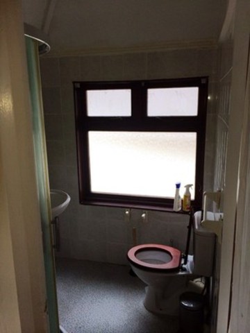  Image of 3 bedroom Semi-Detached house to rent in Forest Avenue Chigwell IG7 at FOREST AVENUE  CHIGWELL, IG7 5BP