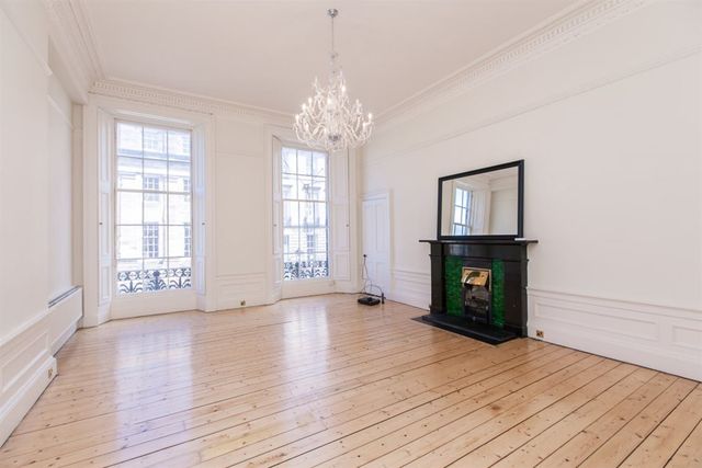  Image of 4 bedroom Flat to rent in Forres Street Edinburgh EH3 at New Town Edinburgh Edinburgh, EH3 6BJ