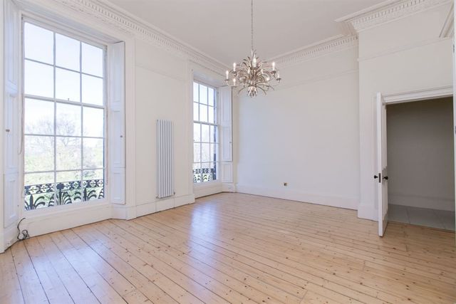  Image of 4 bedroom Flat to rent in Forres Street Edinburgh EH3 at New Town Edinburgh Edinburgh, EH3 6BJ