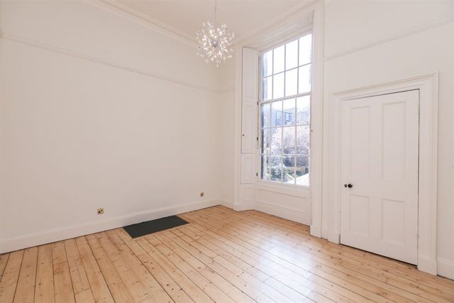  Image of 4 bedroom Flat to rent in Forres Street Edinburgh EH3 at New Town Edinburgh Edinburgh, EH3 6BJ
