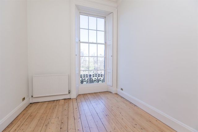  Image of 4 bedroom Flat to rent in Forres Street Edinburgh EH3 at New Town Edinburgh Edinburgh, EH3 6BJ