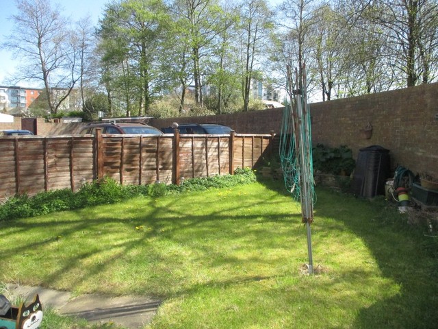  Image of 2 bedroom End of Terrace for sale in Froddington Road Southsea PO5 at Froddington Road  Southsea, PO5 4LB