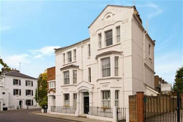  Image of 4 bedroom Detached house to rent in Garden Road London NW8 at London, NW8 9PS