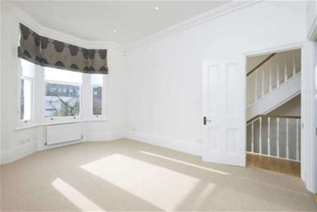  Image of 4 bedroom Detached house to rent in Garden Road London NW8 at London, NW8 9PS