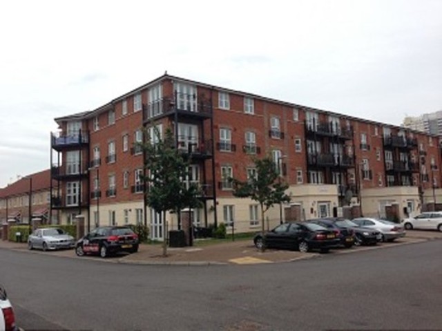  Image of 2 bedroom Flat to rent in Gareth Drive London N9 at Gareth Drive  Edmonton, N9 9GB