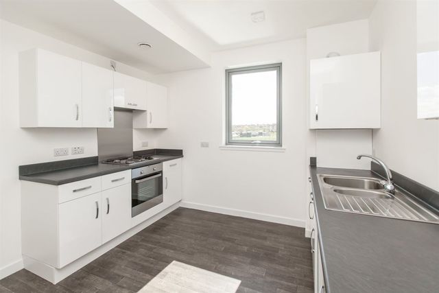  Image of 2 bedroom Flat to rent in Garvald Street Edinburgh EH16 at Kaimes Edinburgh Edinburgh, EH16 6FB