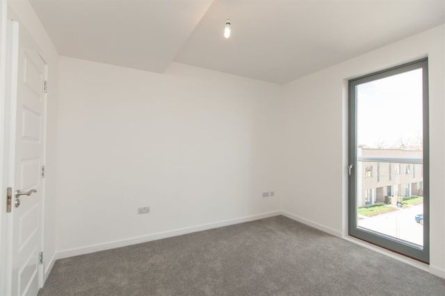  Image of 2 bedroom Flat to rent in Garvald Street Edinburgh EH16 at Kaimes Edinburgh Edinburgh, EH16 6FB