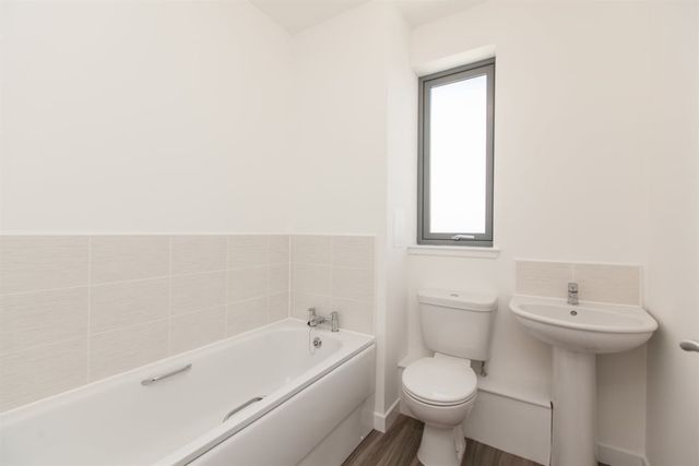  Image of 2 bedroom Flat to rent in Garvald Street Edinburgh EH16 at Kaimes Edinburgh Edinburgh, EH16 6FB
