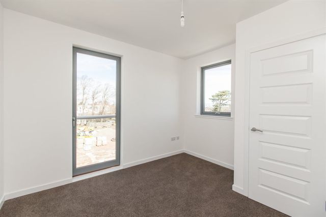  Image of 2 bedroom Flat to rent in Garvald Street Edinburgh EH16 at Kaimes Edinburgh Edinburgh, EH16 6FB