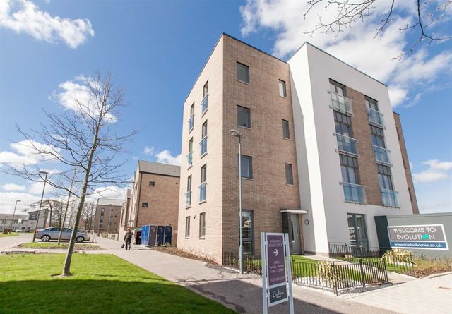  Image of 2 bedroom Flat to rent in Garvald Street Edinburgh EH16 at Kaimes Edinburgh Edinburgh, EH16 6FB
