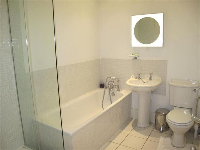  Image of 1 bedroom Flat to rent in Gayfield Square Edinburgh EH1 at Broughton Edinburgh Edinburgh, EH1 3NX