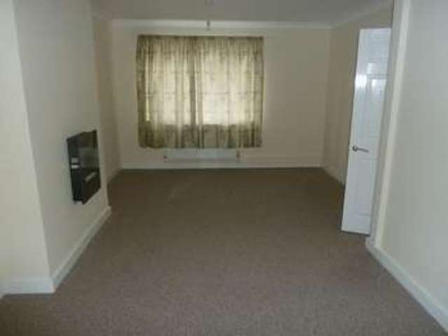  Image of 3 bedroom Property to rent in Genners Lane Northfield Birmingham B31 at Genners Lane Northfield Birmingham, B31 1EP