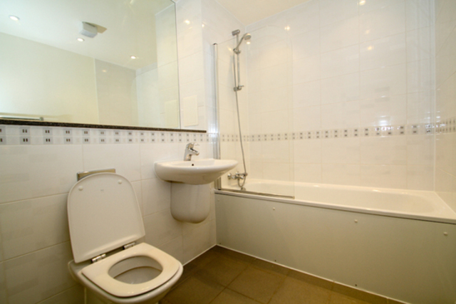  Image of 2 bedroom Apartment to rent in High Street London E15 at GEORGE HUDSON TOWER 28 HIGH STREET LONDON, E15 2PS