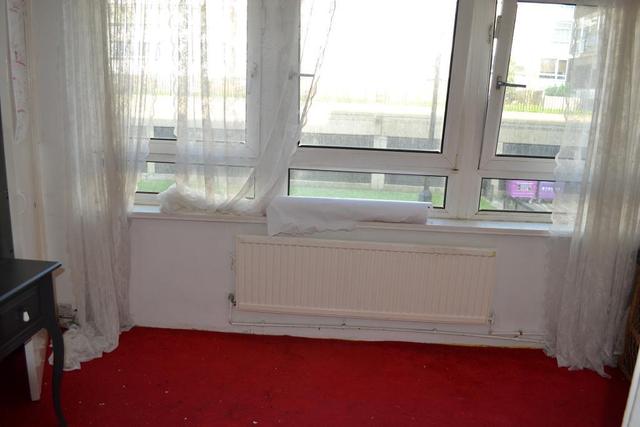  Image of 1 bedroom Flat Share to rent in Gill Street London E14 at London, E14 8AF