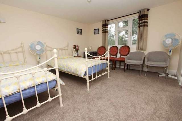  Image of 6 bedroom Detached house for sale in Gippeswyck Close Pinner HA5 at Pinner Middlesex, HA5 3QT