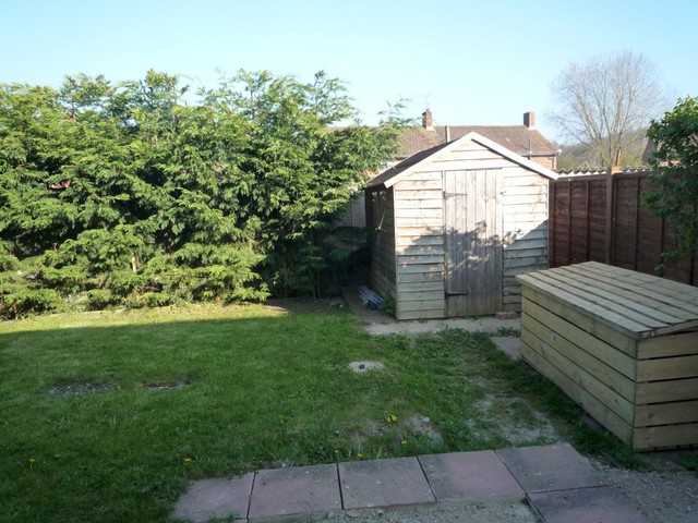  Image of 3 bedroom Detached house to rent in Glebe Road Buriton Petersfield GU31 at Buriton, Nr Petersfield, GU31 5SB
