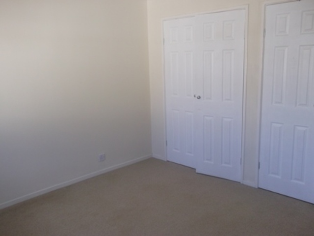  Image of 2 bedroom Bungalow to rent in Glen Avenue Largs KA30 at Largs North Ayrshire North Ayrshire, KA30 8RH