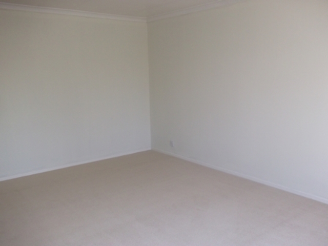  Image of 2 bedroom Bungalow to rent in Glen Avenue Largs KA30 at Largs North Ayrshire North Ayrshire, KA30 8RH