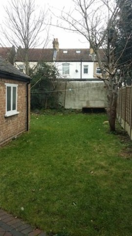 Image of 3 bedroom Terraced house to rent in Glencoe Avenue Seven Kings Ilford IG2 at GLENCOE AVENUE  NEWBURY PARK, IG2 7AN