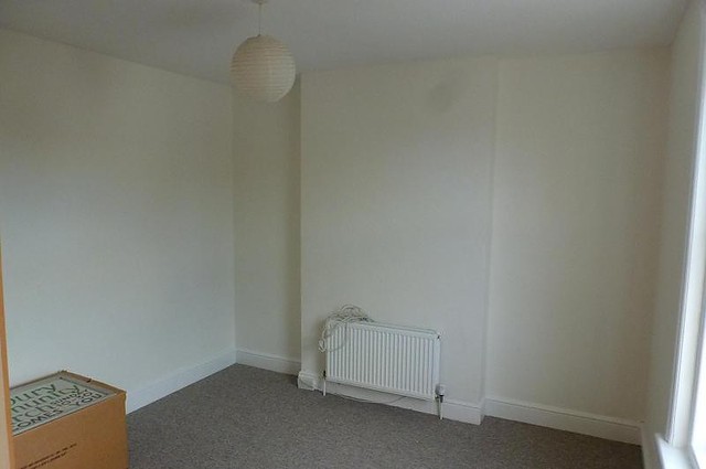  Image of 4 bedroom Detached house to rent in Gloucester Road Boscombe Bournemouth BH7 at Bournemouth, BH7 6JA