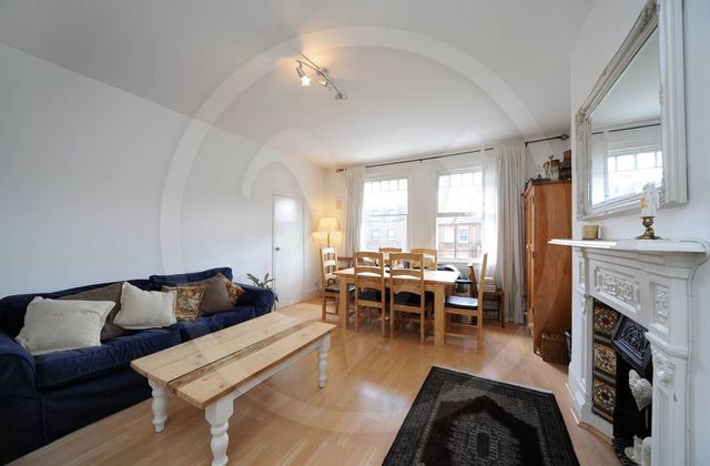  Image of 2 bedroom Flat to rent in Goldhurst Terrace London NW6 at Goldhurst Terrace South Hampstead South Hampstead, NW6 3HT