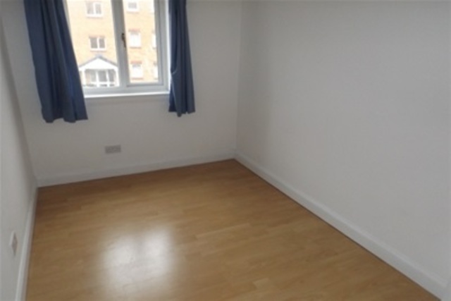  Image of 2 bedroom Flat to rent in Golfhill Drive Dennistoun Glasgow G31 at Dennistoun Glasgow Glasgow, G31 2NZ