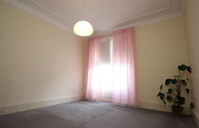 Image of 3 bedroom Flat to rent in Golfhill Drive Dennistoun Glasgow G31 at Dennistoun Glasgow Glasgow, G31 2NZ