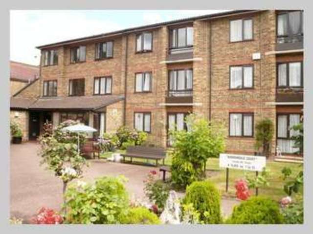  Image of 1 bedroom Flat for sale in Gordon Hill Enfield EN2 at Gordon Hill  Enfield, EN2 0QJ