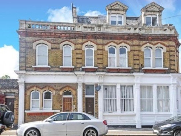  Image of 1 bedroom Detached house to rent in Goring Road London N11 at Goring Road  Bounds Green, N11 2BT