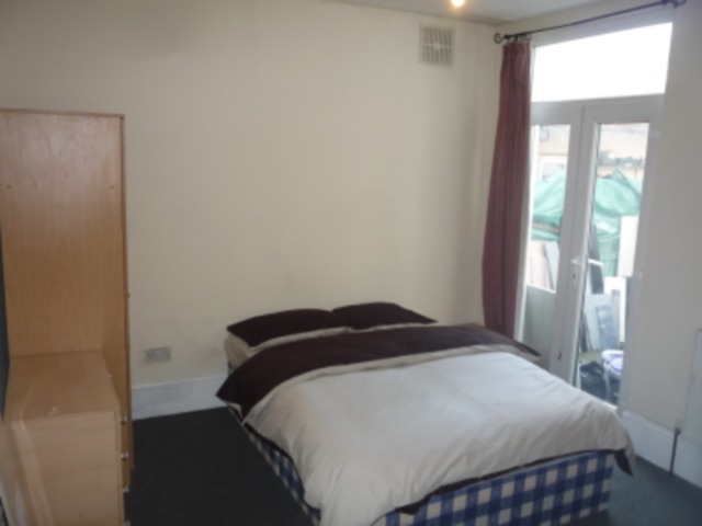  Image of 5 bedroom End of Terrace for sale in Greenleaf Road London E17 at Greenleaf Road  Walthamstow, E17 6QN