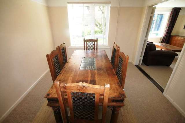  Image of 3 bedroom Detached house to rent in Betenson Avenue Sevenoaks TN13 at Biggin Hill  Riverhead, TN13 3EW
