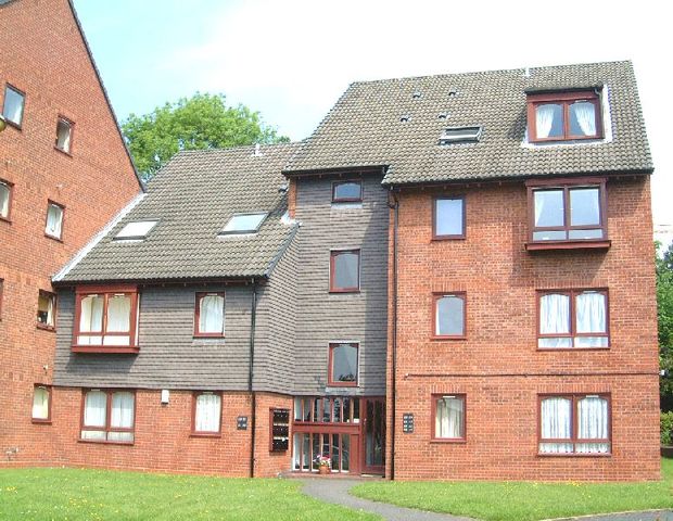  Image of 1 bedroom Flat to rent in Griffin Gardens Harborne Birmingham B17 at Birmingham, B17 0HU