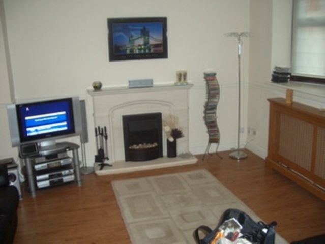 Image of 3 bedroom Detached house to rent in Goodmayes Road Goodmayes Ilford IG3 at Hainault New North Road Seven Kings, IG3 9UN