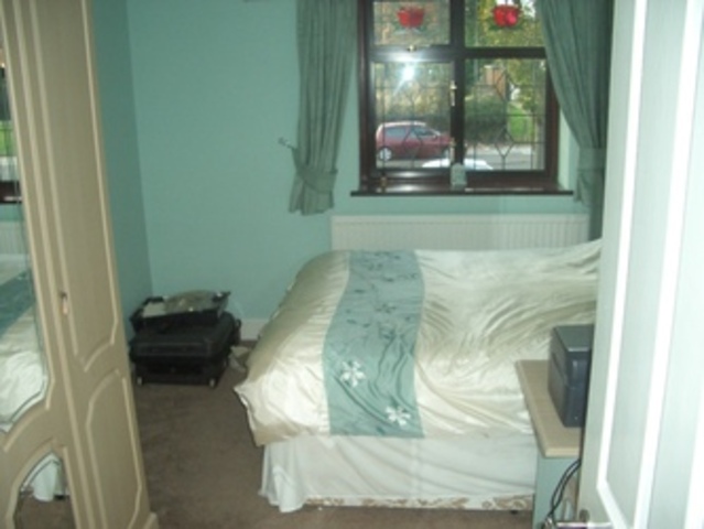  Image of 3 bedroom Detached house to rent in Goodmayes Road Goodmayes Ilford IG3 at Hainault New North Road Seven Kings, IG3 9UN