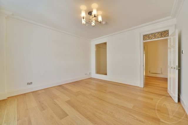  Image of 2 bedroom Flat to rent in Hallam Street London W1W at Hallam Street Great Portland Street Regent